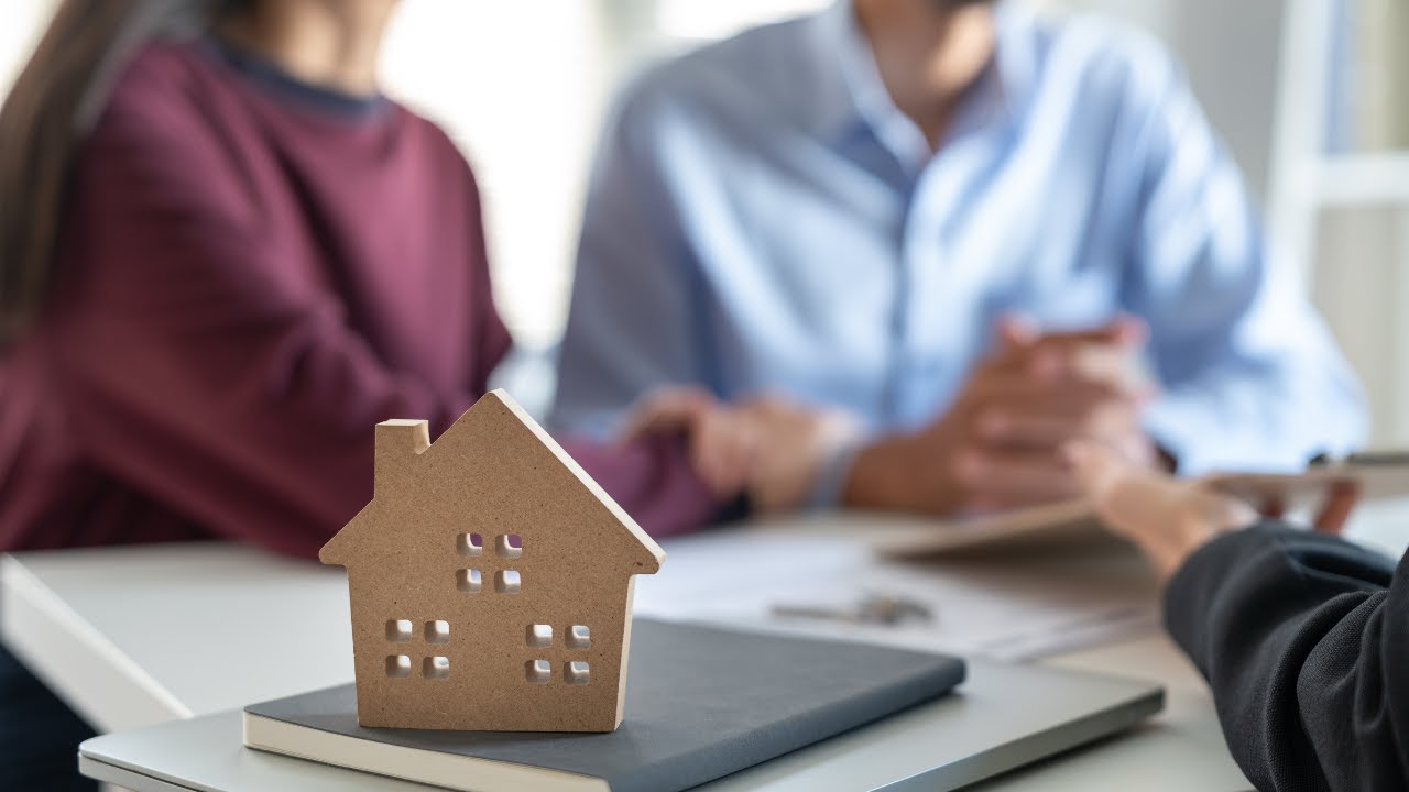 Who is a real estate agent?