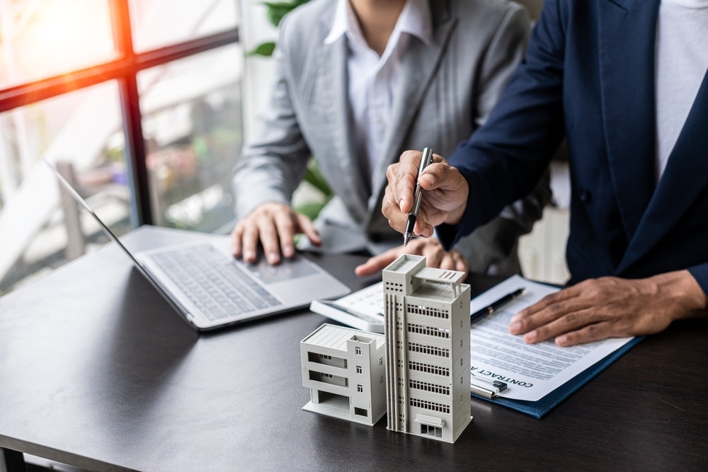 What is the average real estate agent commission in Australia nowadays?